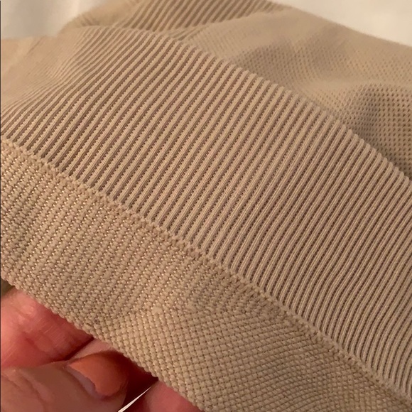 Never used nude waist trainer/ shape wear - Picture 5 of 5